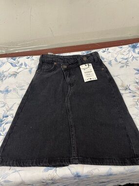 ZARA KIDS 8-9 years 131cm Black skirt Denim